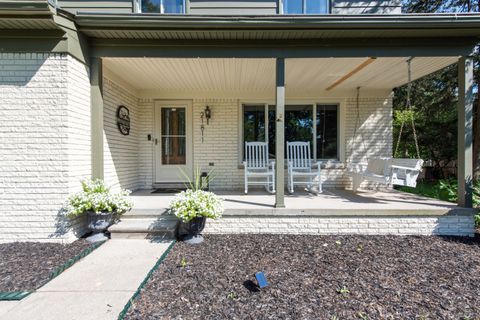 A home in Grosse Ile Twp