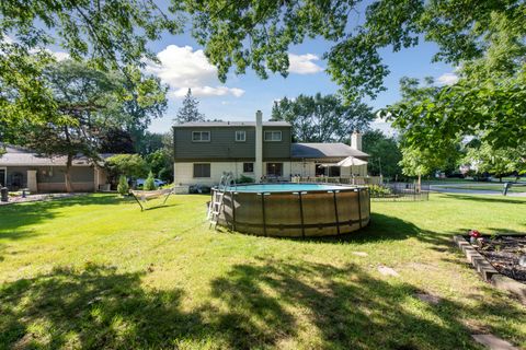 A home in Grosse Ile Twp