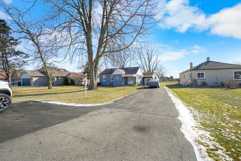 A home in Chesterfield Twp