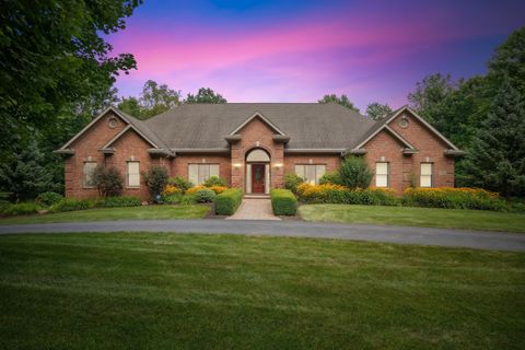 A home in Putnam Twp