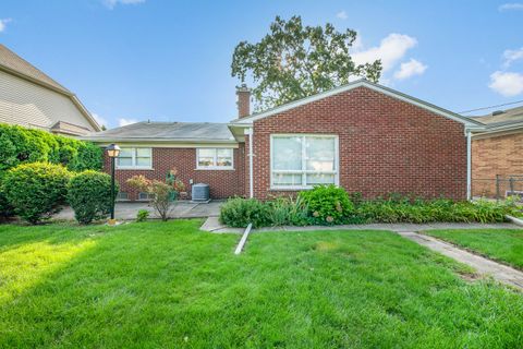 A home in Dearborn Heights