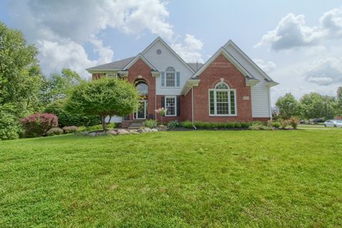 A home in West Bloomfield Twp