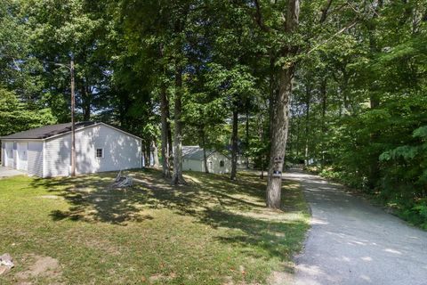 A home in Custer Twp