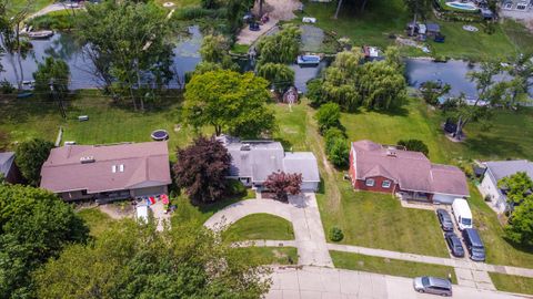 A home in Grosse Ile Twp