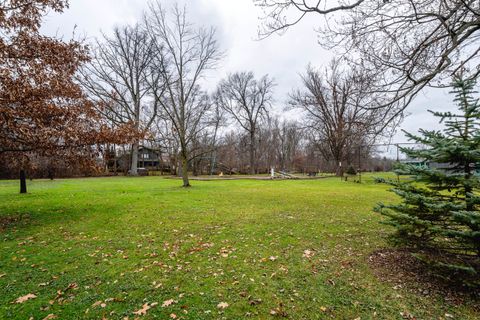 A home in Grosse Ile Twp