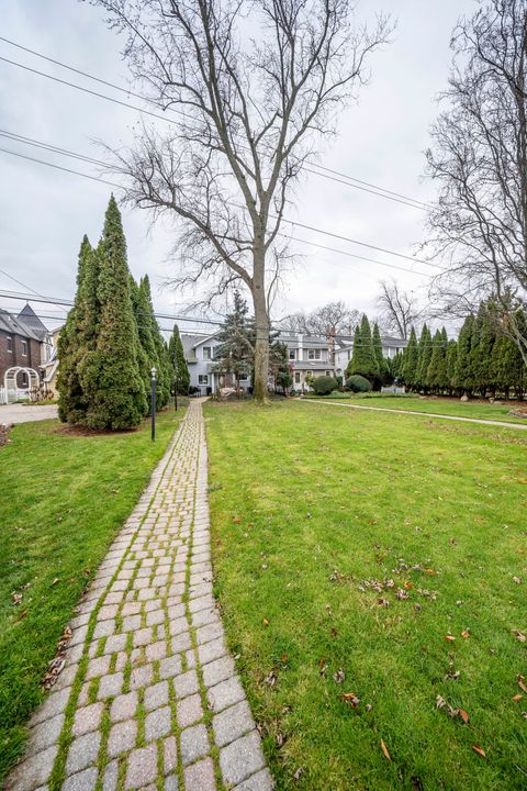 A home in Grosse Ile Twp