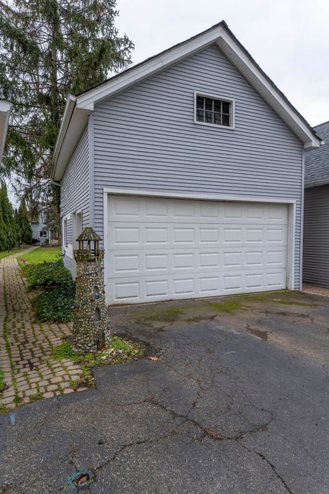 A home in Grosse Ile Twp