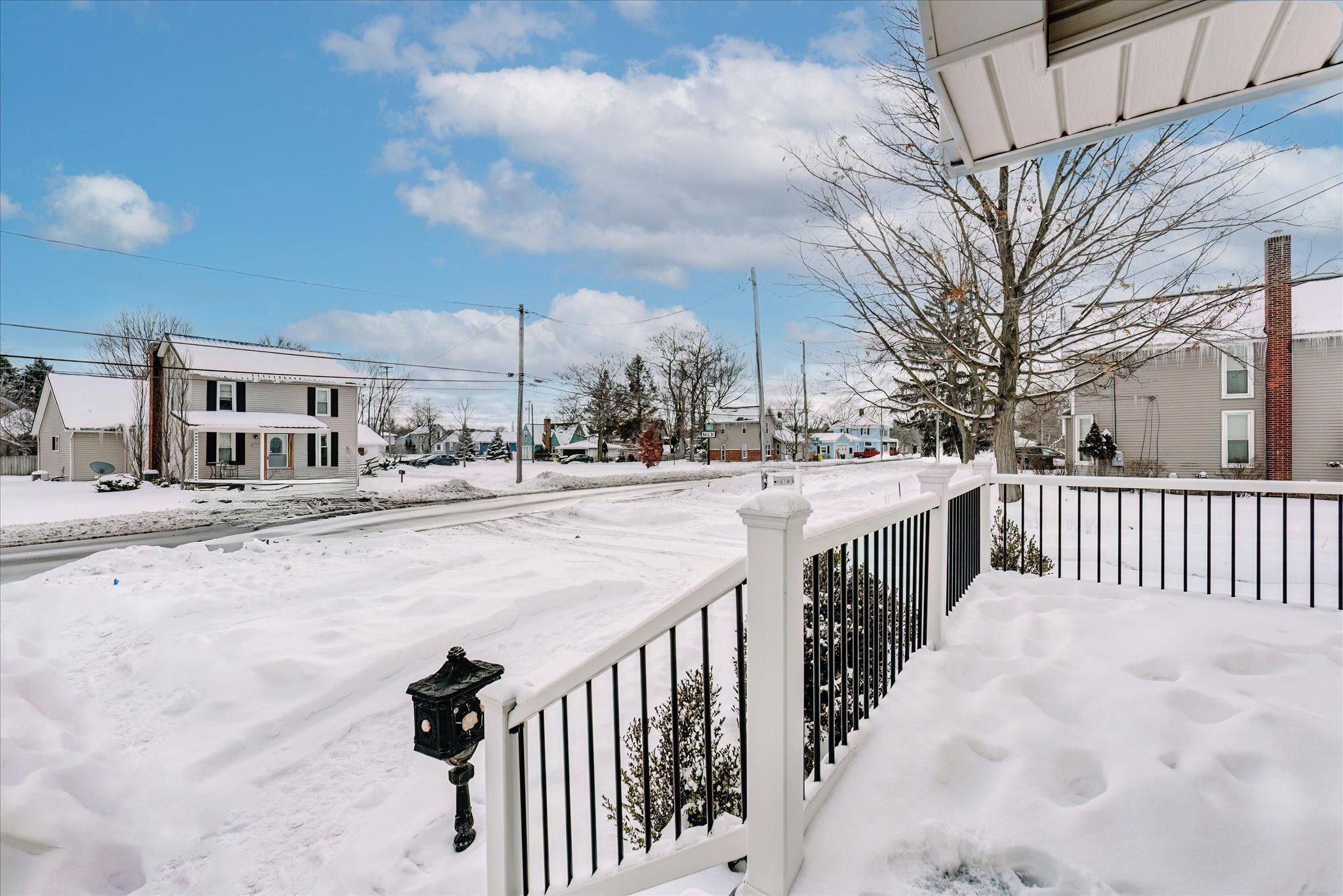 203 6TH Street