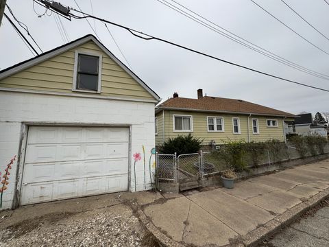 A home in River Rouge