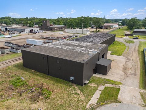 422 W Hovey Avenue Muskegon Heights City MI 49444