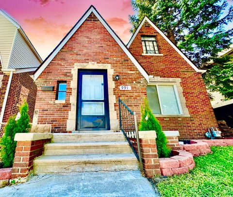 A home in River Rouge