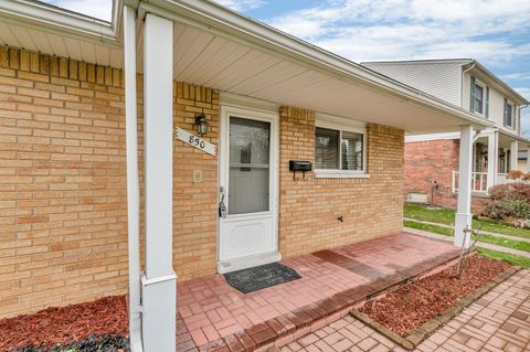 A home in Clawson