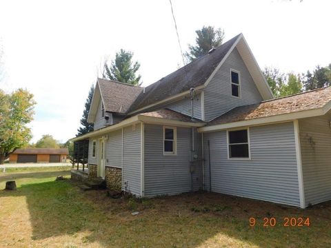 A home in Springville Twp