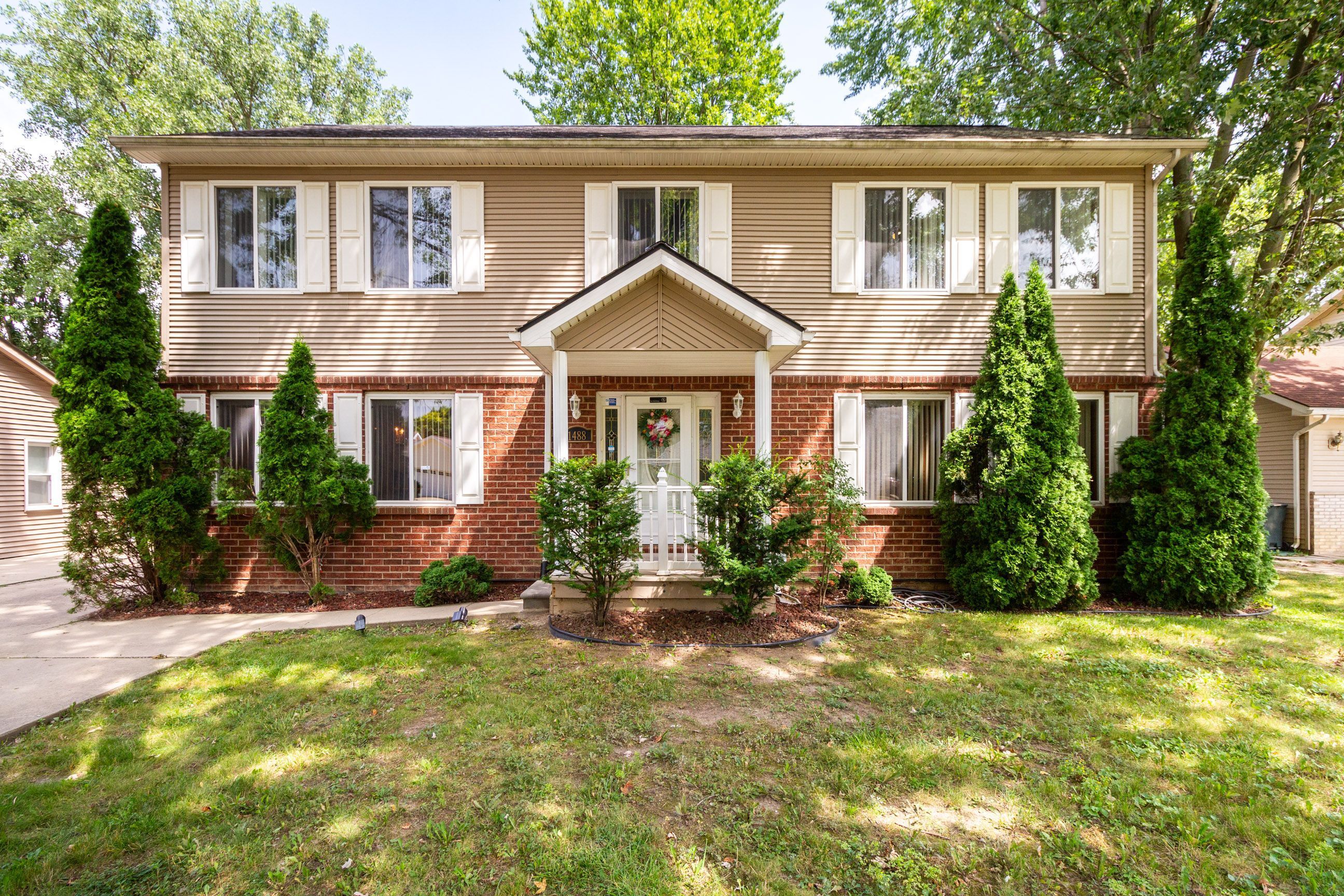 View Canton Twp, MI 48187 house