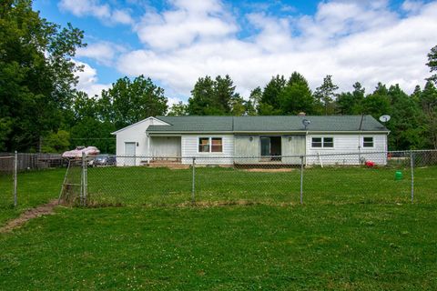 A home in Mt. Morris Twp