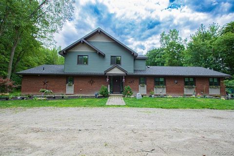 A home in ColumbusTownship_StClair