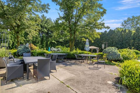 A home in Bloomfield Twp