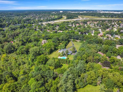 A home in Bloomfield Twp