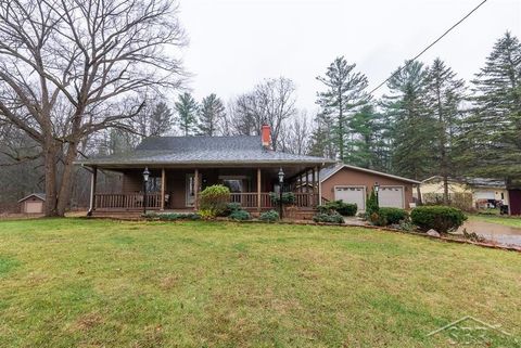 A home in Homer Twp