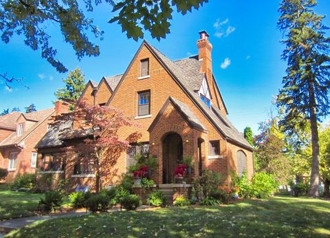 A home in Pontiac