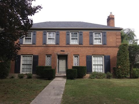 A home in Grosse Pointe Park