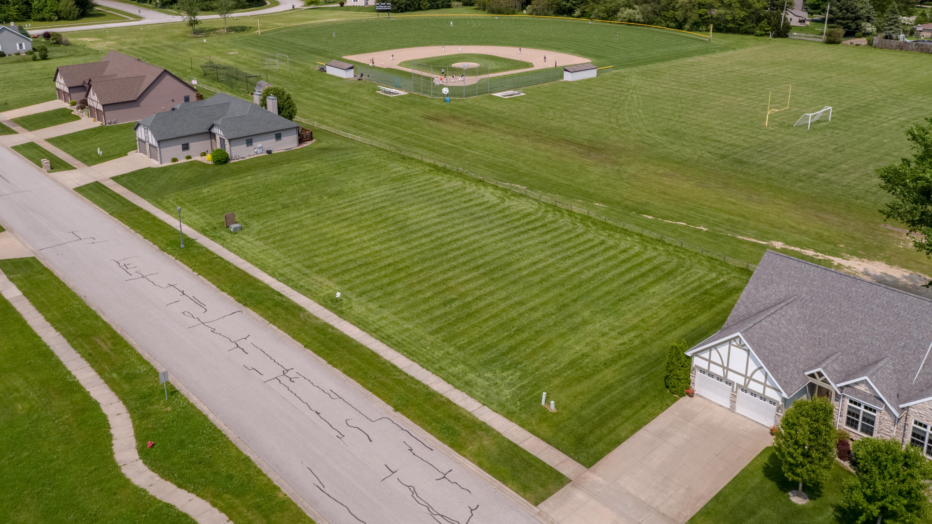 4687 &4689 Luther Path