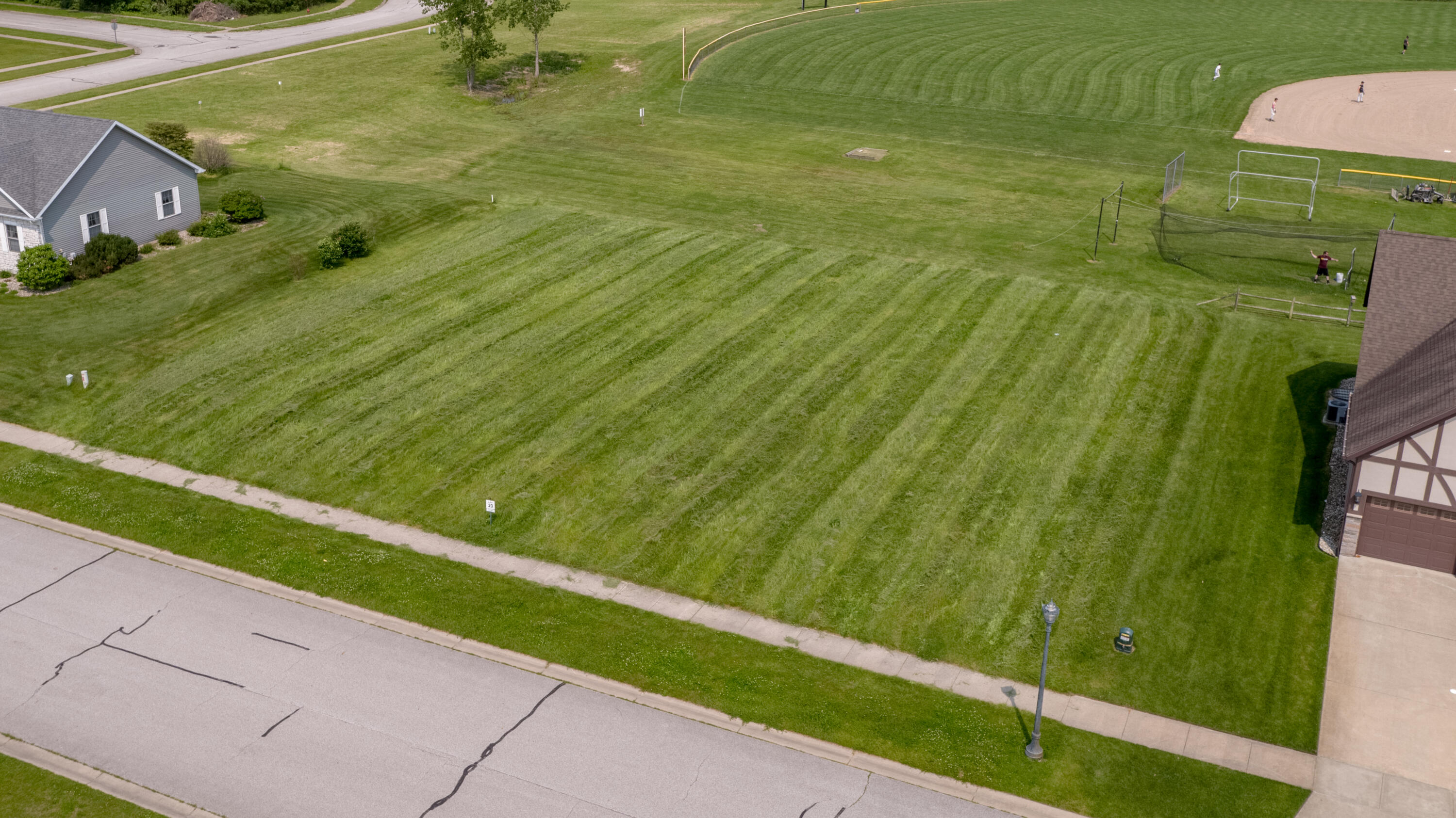 4687 &4689 Luther Path