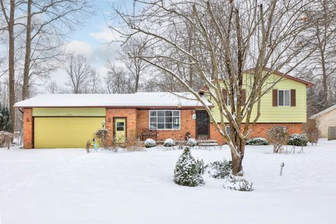 A home in Davison Twp