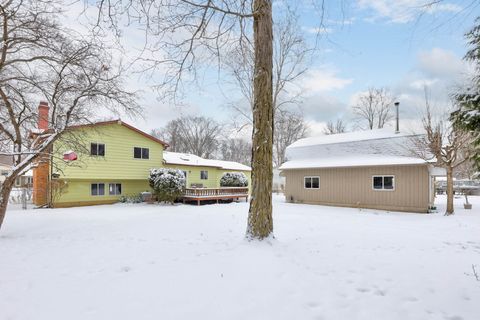 A home in Davison Twp