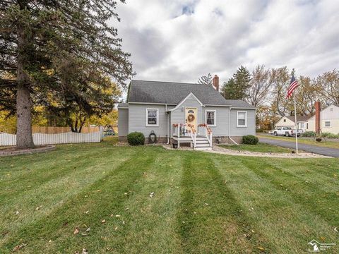 A home in Ida Twp