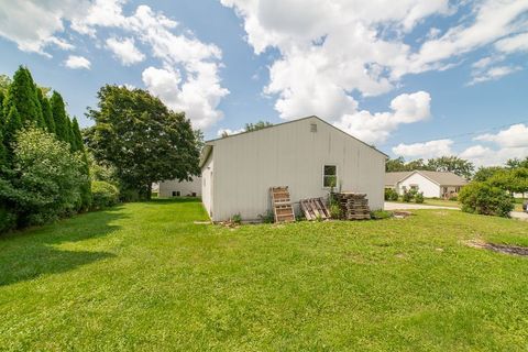 A home in Grand Blanc Twp