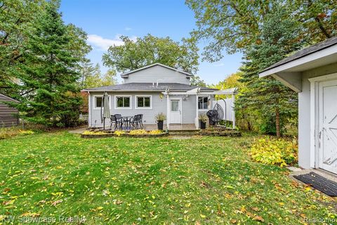 A home in West Bloomfield Twp