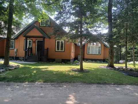 A home in Banks Twp