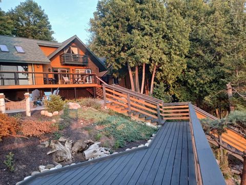 A home in Banks Twp