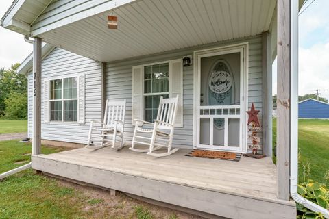 A home in Tekonsha Vlg