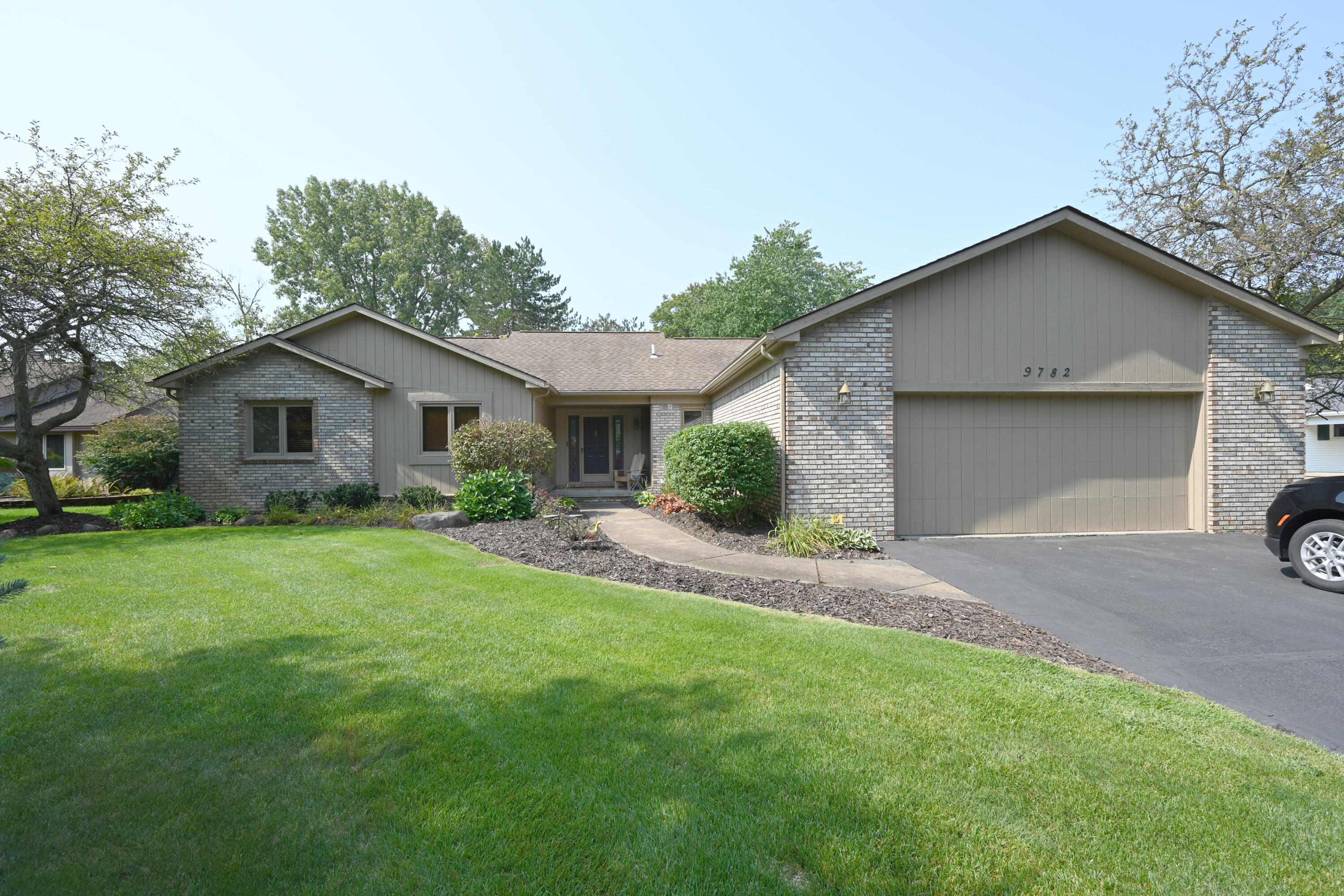 View Green Oak Twp, MI 48178 house