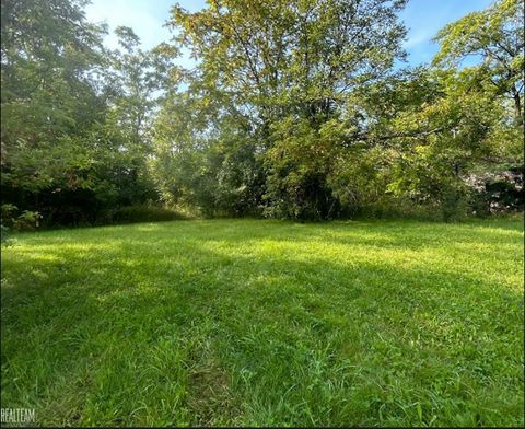 418 E Foss Avenue Flint City MI 48505