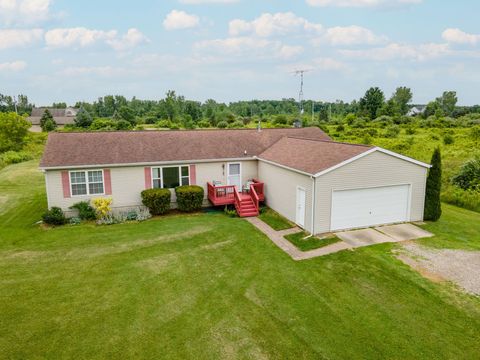 A home in Grand Blanc Twp