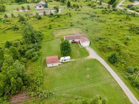 A home in Grand Blanc Twp