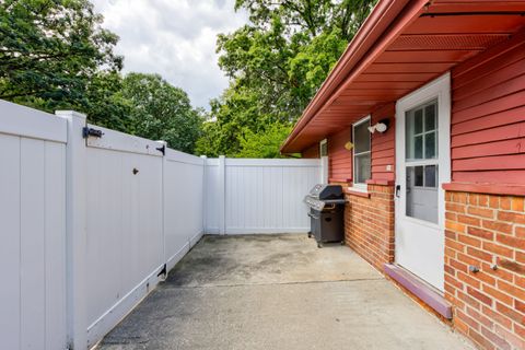 A home in Dearborn Heights