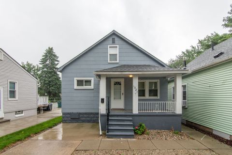 A home in Lincoln Park