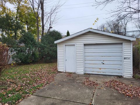 A home in Harper Woods