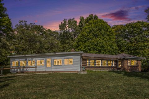 A home in Augusta Vlg