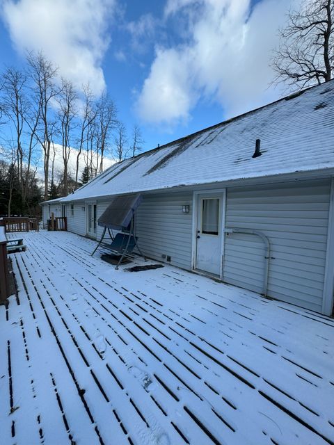 A home in Groveland Twp