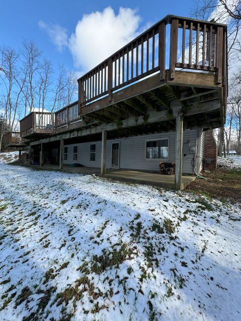 A home in Groveland Twp