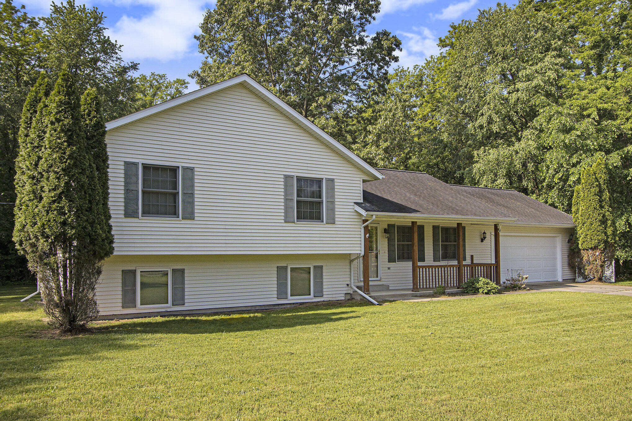 View Lockport Twp, MI 49093 house