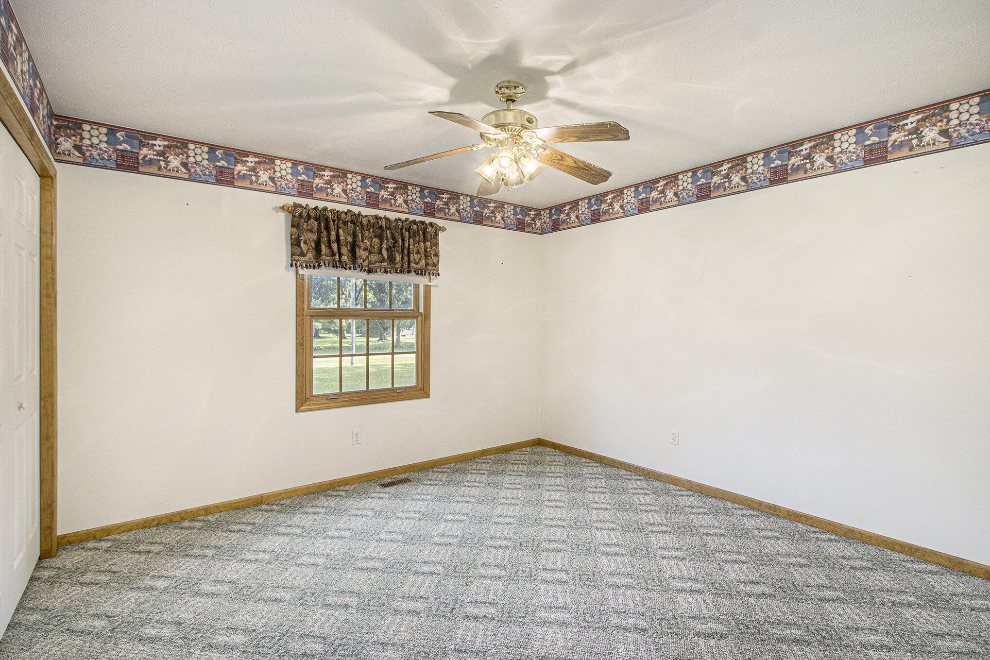 Photo 13 of 25 of 17721 S Fisher Lake Road house