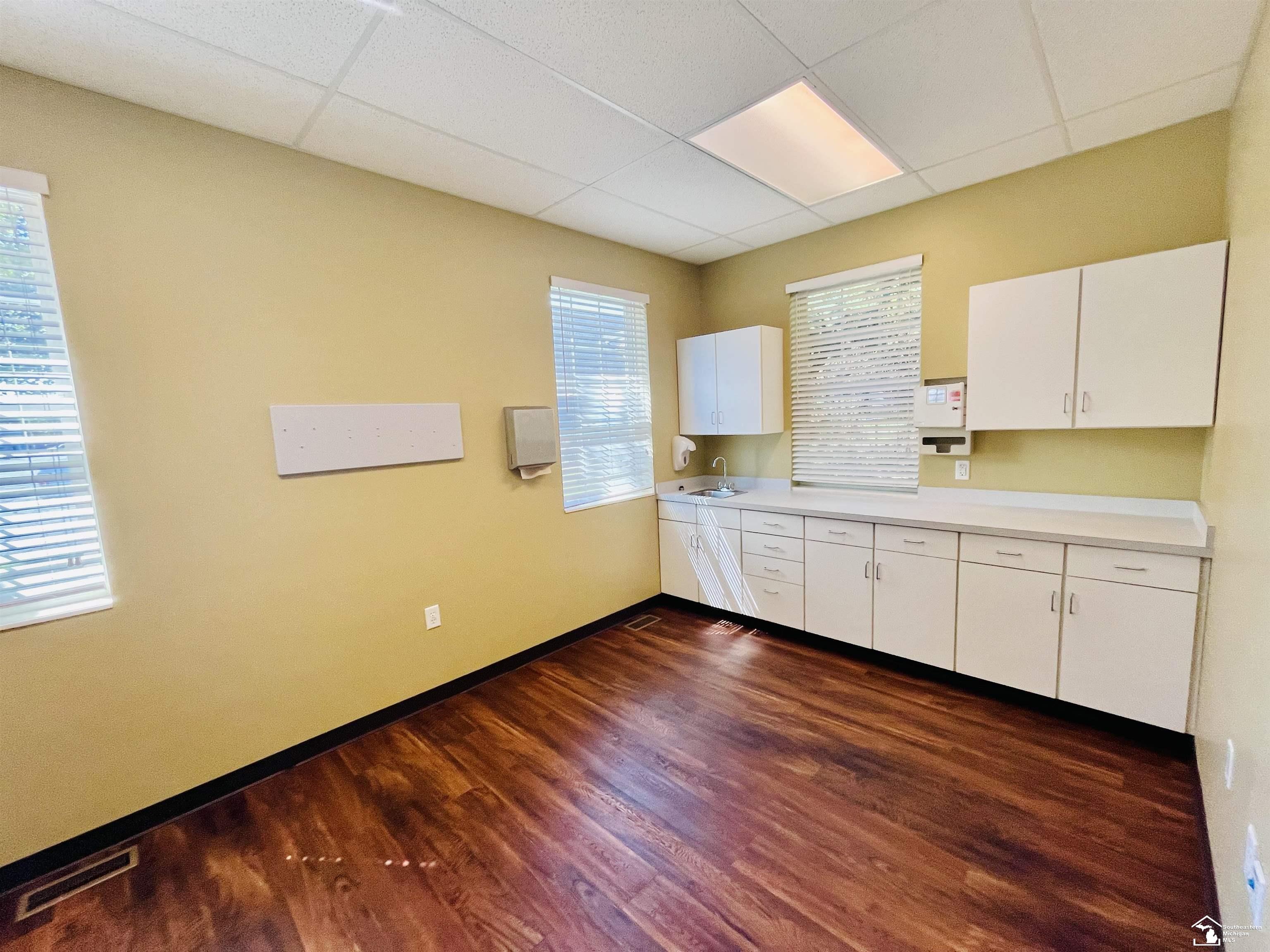 1086 N Monroe Street