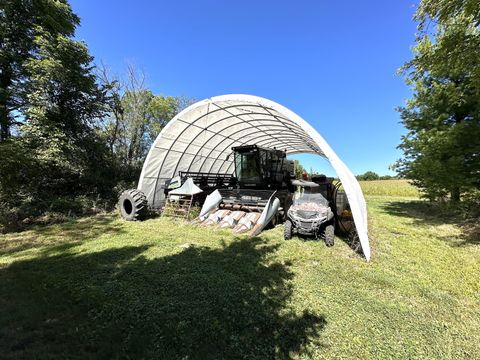 A home in Paw Paw Twp