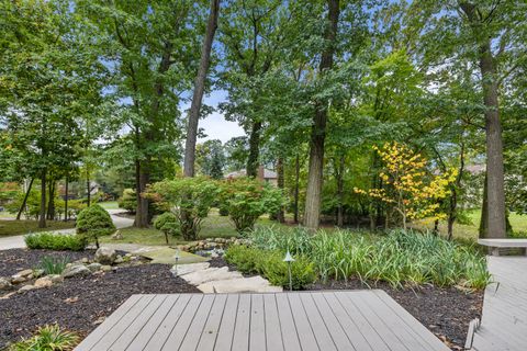 A home in Bloomfield Twp